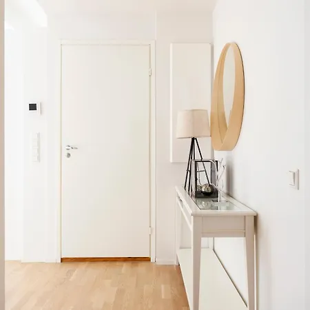 Apartment 2ndhomes Stylish With Balcony Helsinki