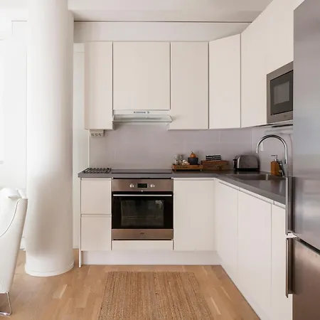 2ndhomes Stylish With Balcony * Helsinki